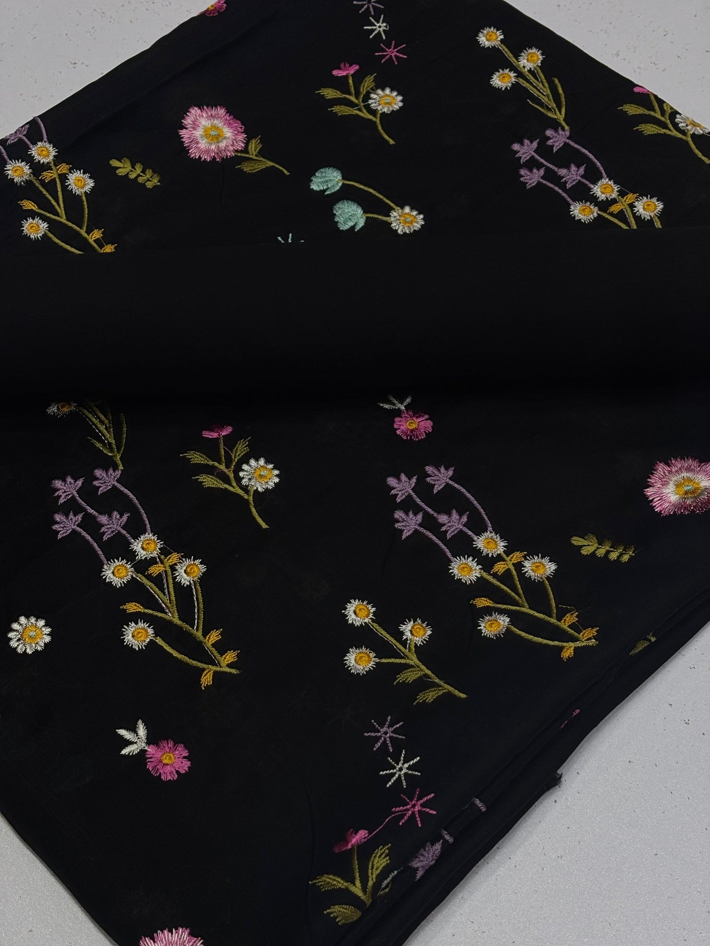 2pcs Lawn Embroidery